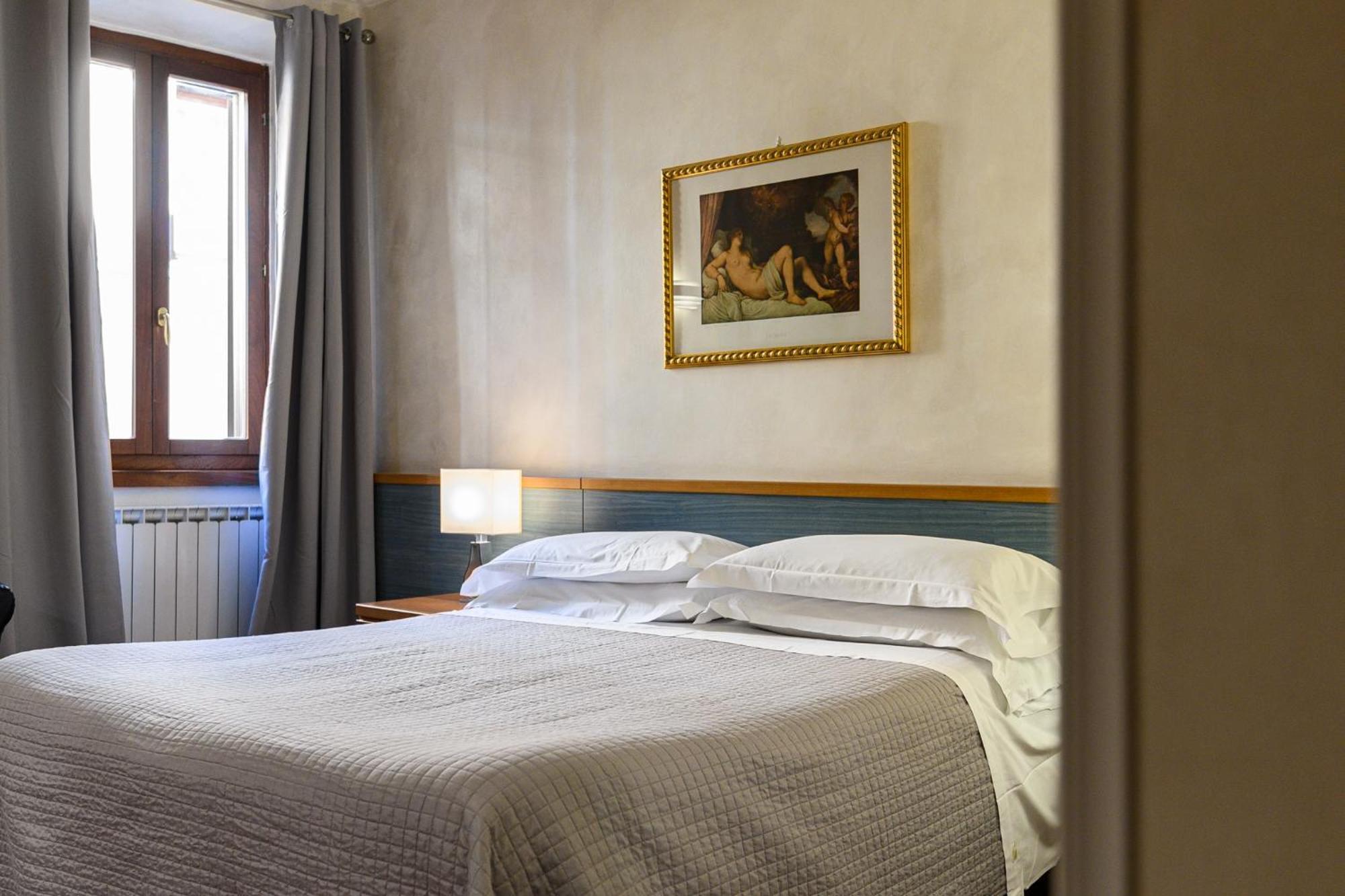 Domus Julia Trevi - Spagna — Foto 1